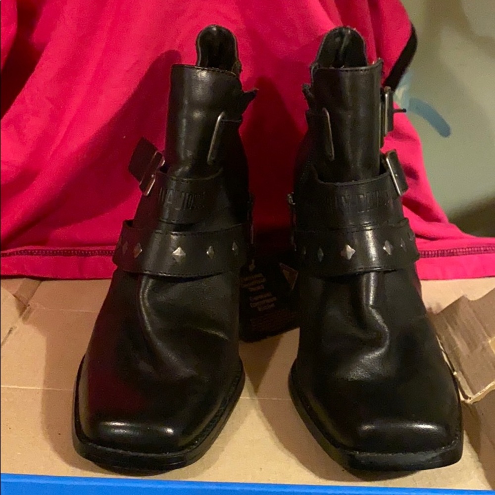 Women’s Harley Davidson shoes size 11